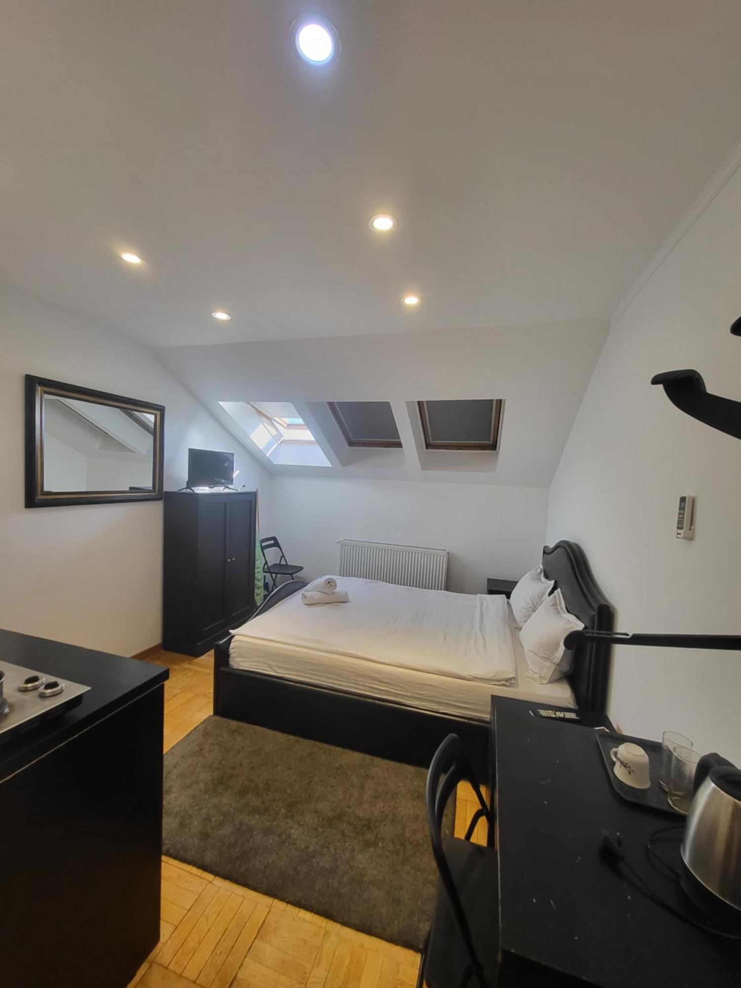 Buget Arena Nationala Mega Mall Monza Apartment *